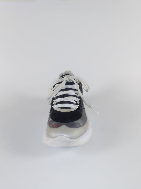 Nike Air Max Axis Black White